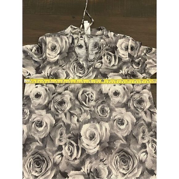 Honeyme GABBY FLORAL PRINT 3/4 SLEEVE TOP - CHARCOAL GREY - Picture 6 of 9